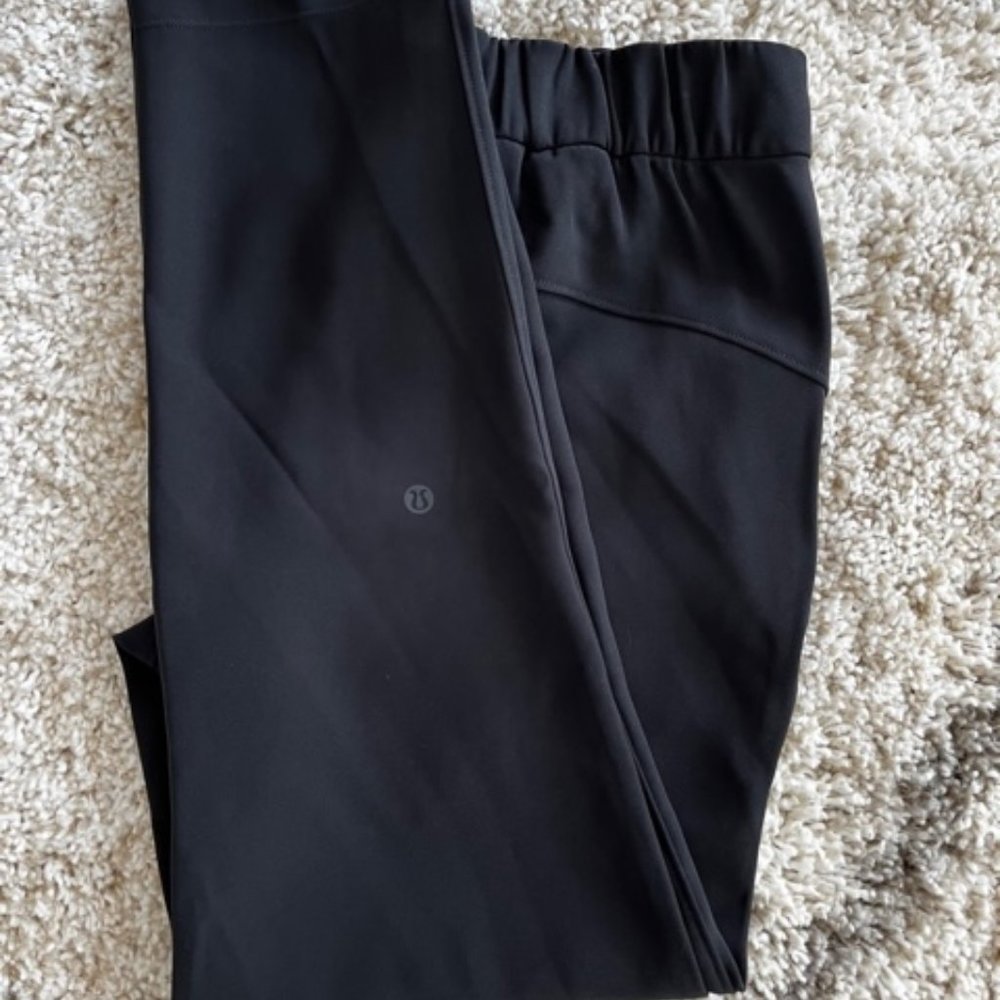 Lululemon On the Fly Mid-Rise Pant Size 4 Black